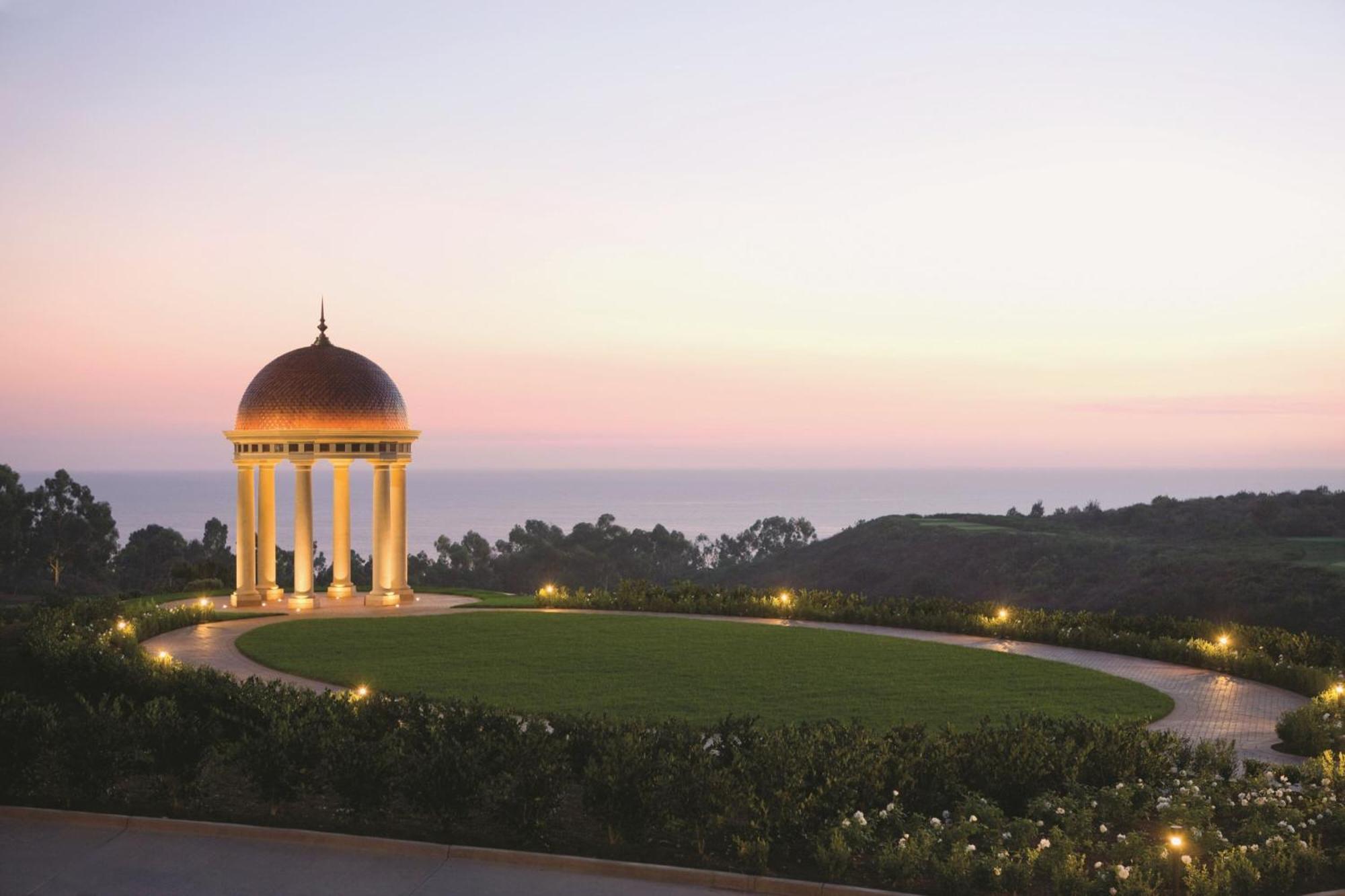 Hotel The At Pelican Hill Crystal Cove
